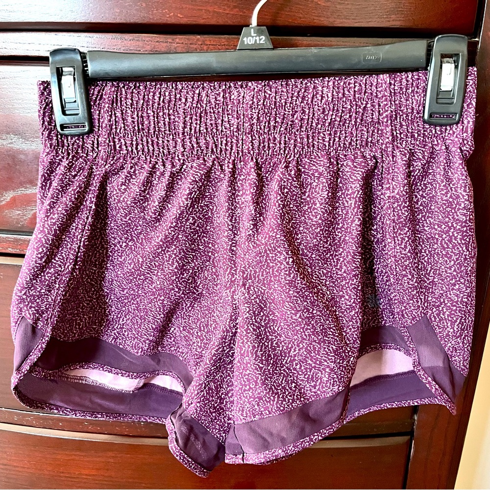 Athleta 3” running short.